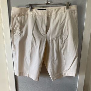 Cream size 12 White House Black Market bermudas